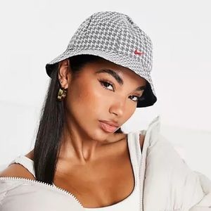 Nike Bucket Hat NWOT
